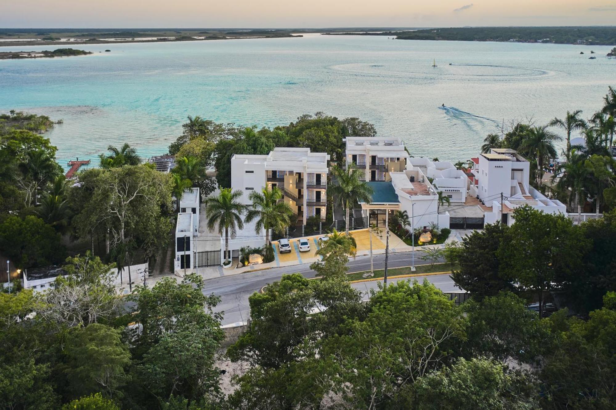Cristalino Lagoon Front Hotel, Restaurant & Spa Bacalar Extérieur photo